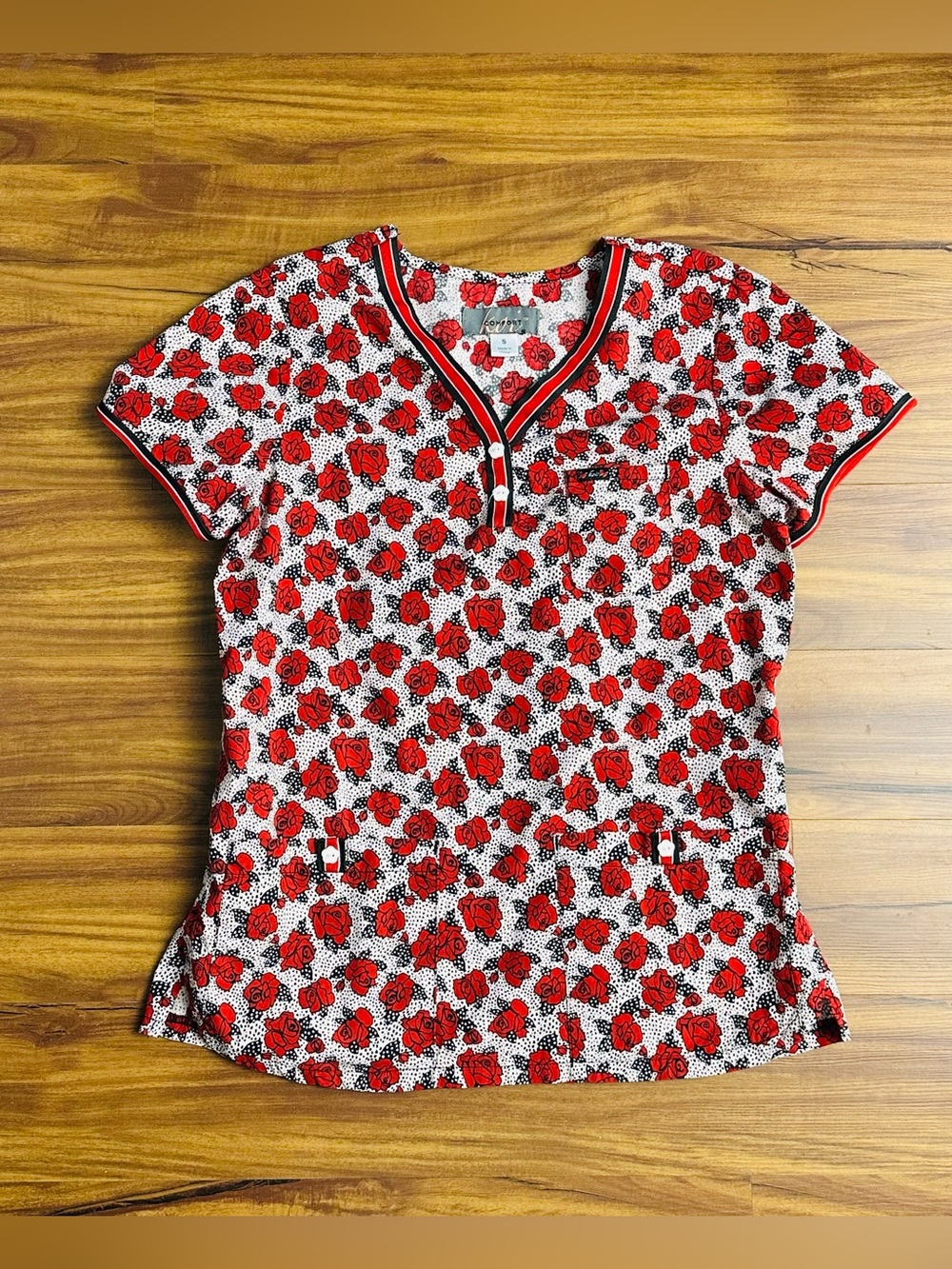 koi Red & White Rose-Print Short Sleeve V-Neck Top